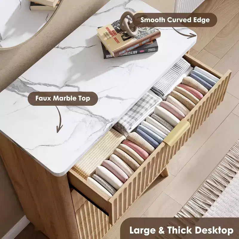 Comò a 5 cassetti scanalato, profilo curvo, cassettiera alta per camera da letto