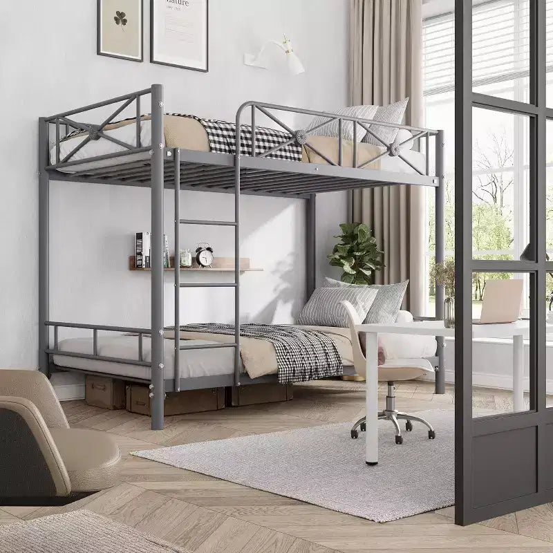 Letto a castello in metallo a due piazze, industriale resistente con sponde di sicurezza