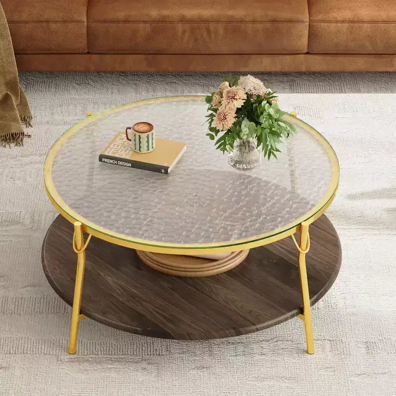 Tavolino da caffè rotondo a 2 ripiani, finitura noce, piano in vetro e base in metallo dorato, 76 cm
