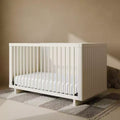 Lettino Convertibile Japandi con Sponda di Protezione per Bambini, 4 Altezze Regolabili, Salvia