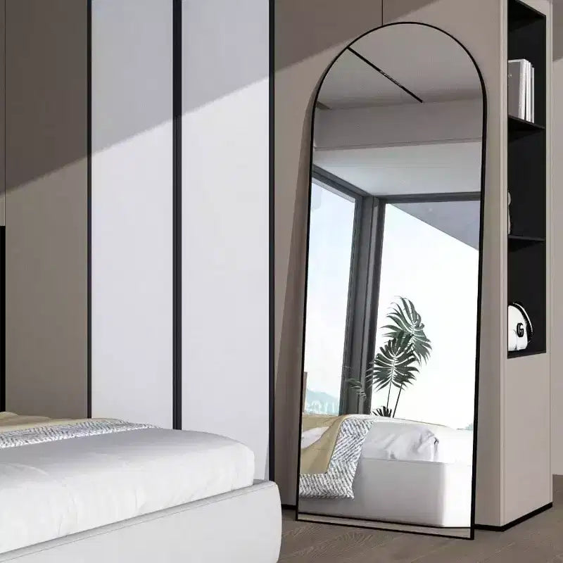 Specchio da terra a tutta altezza ad arco da 56", nero, autoportante o da parete
