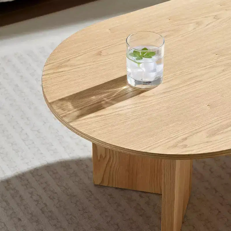 Tavolino da caffè ovale impiallacciato in legno da 39,4" con base in MDF per soggiorno