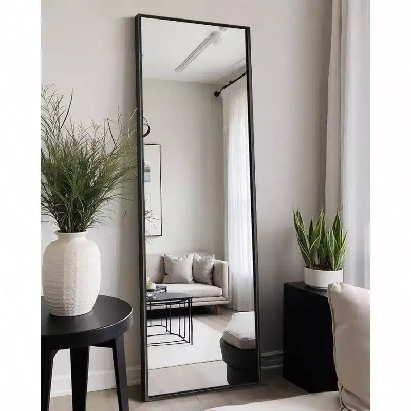 Specchio da pavimento a figura intera, cornice in alluminio nero, vetro HD, autoportante o a parete